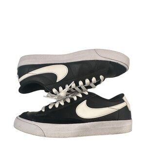 Nike Blazer Low 77 Black and White Lace-Up Shoes